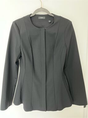 Theory Movement Jacket K | Modern Stretch | Black | Style J0427106 | Size 8